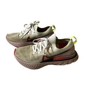 Nike Women's React Infinity Run Flyknit Size 8 Sneakers